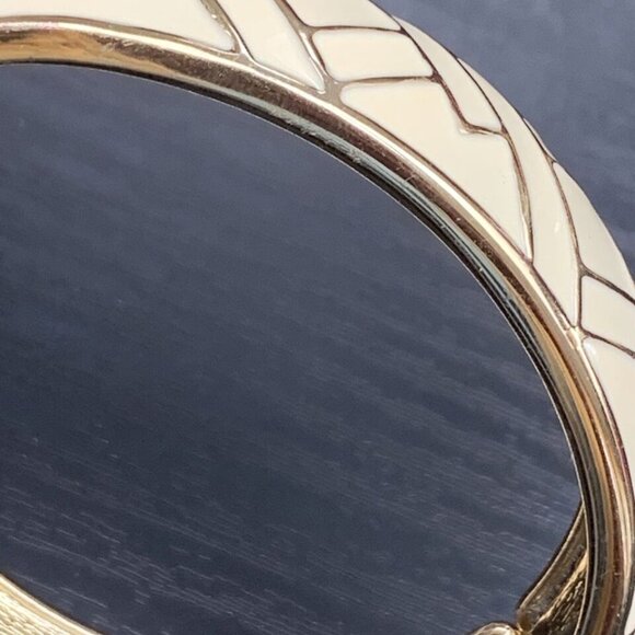 Banana Republic - Wide Enamel Hinged Cuff Bangle Bracelet | Cream & Gold Chevron - Picture 8 of 9